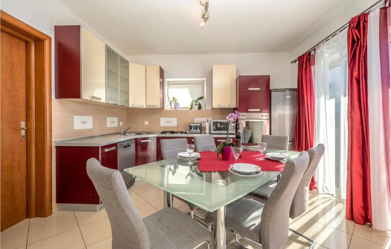 Nice Apartment In Crikvenica With House Sea View Exterior foto
