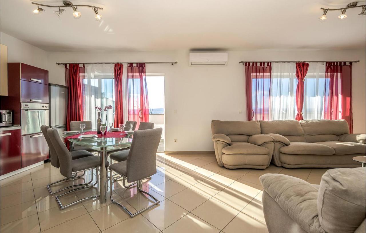 Nice Apartment In Crikvenica With House Sea View Exterior foto